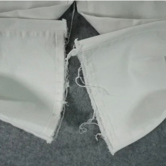 Good American Cropped Wide Leg Jeans - Picture 3 of 8